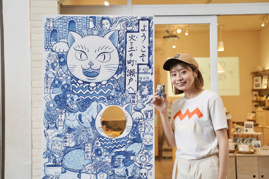 招き猫作家・穴山文香による顔ハメパネルが誕生しました！　